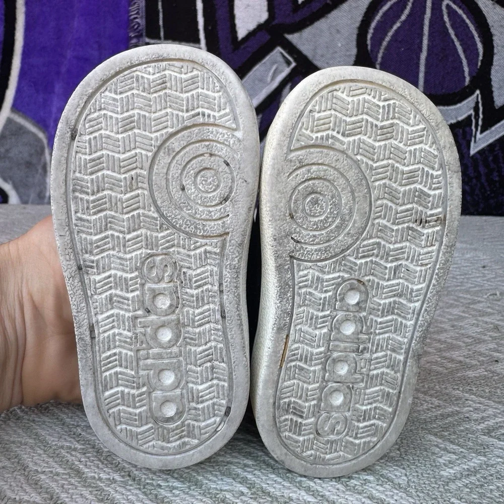 Size 5k - Adidas Black‎ Leather Sneakers Shoes Childrens Kids
